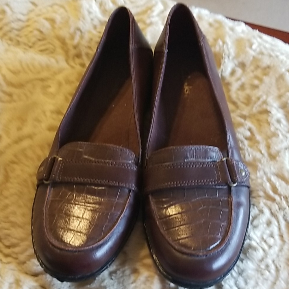 COPY - Clarks Leather Flats